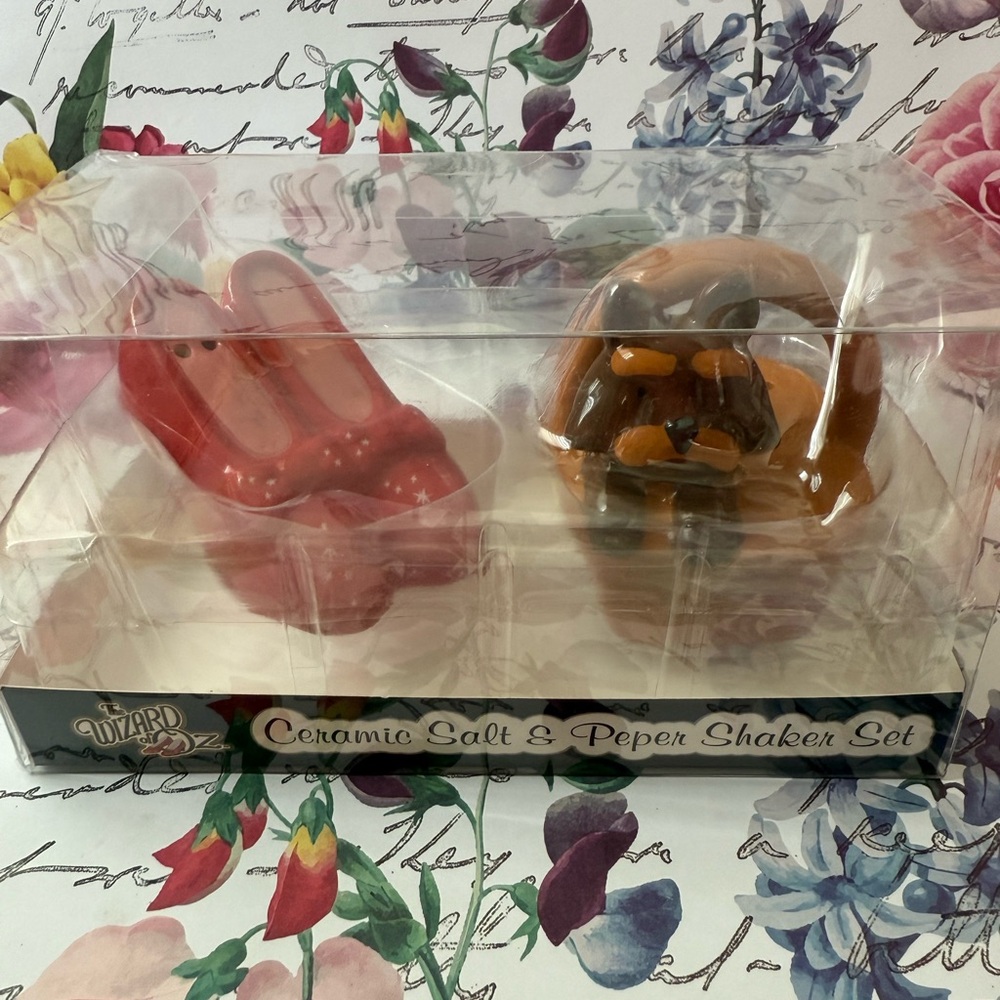 Wizard of Oz Ceramic Salt & Pepper Shaker Set